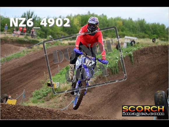 Experts-097