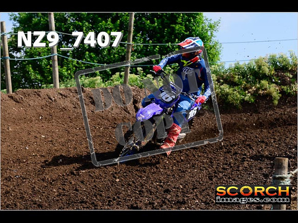 Experts-052