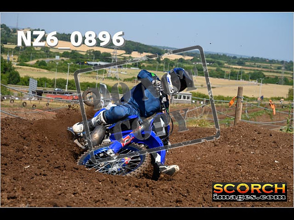 Experts-056