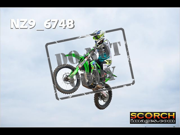 Experts-352