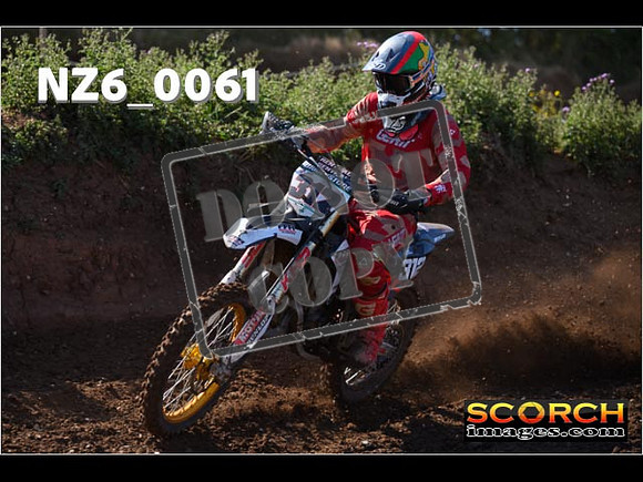 Experts-057