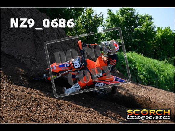 Experts-090