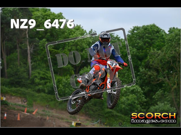 Experts-284