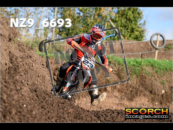 Experts-089