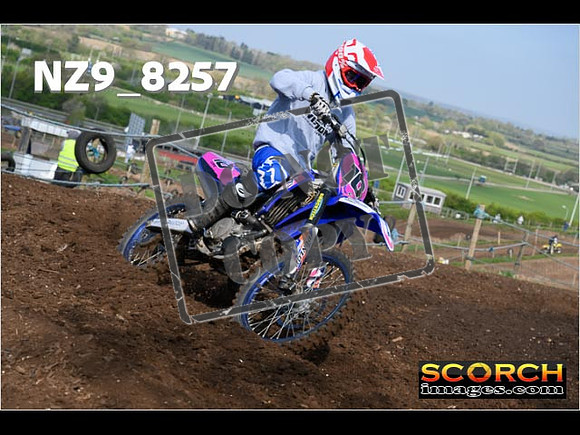 Thur10Apr-052