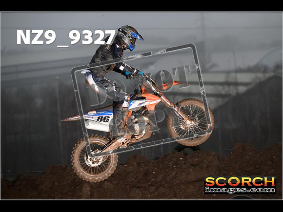 Experts-077