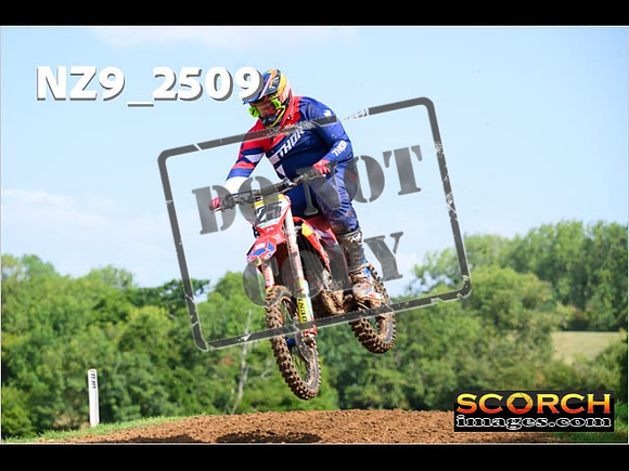 Experts-072