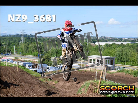 Experts-047