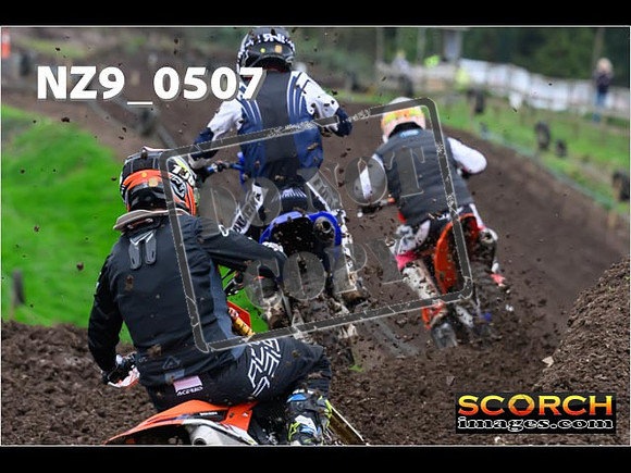 Experts-063
