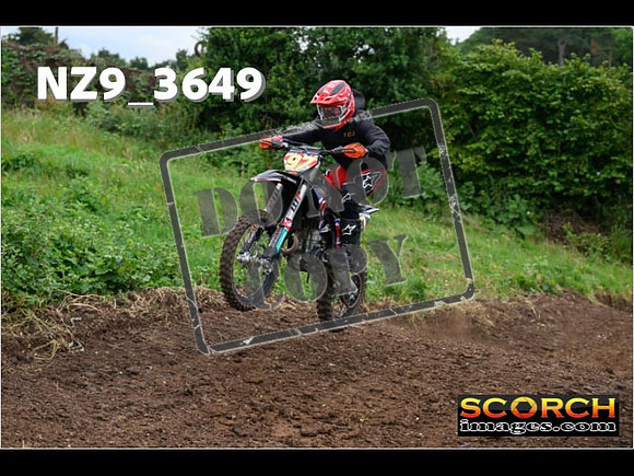 Experts-057