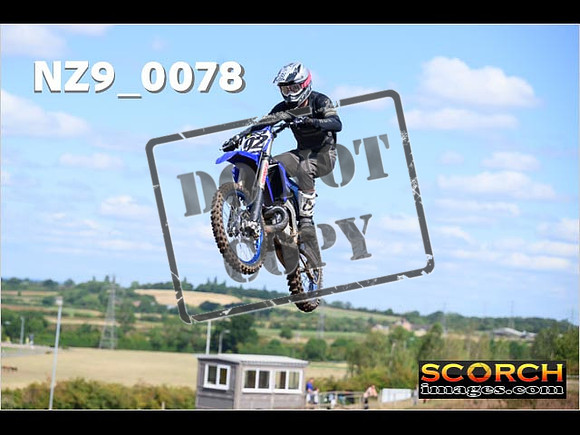 Experts-088