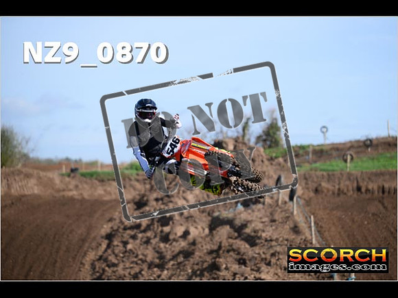 Experts-054