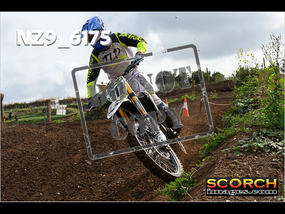 Experts-090