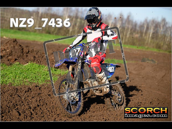 Experts-090