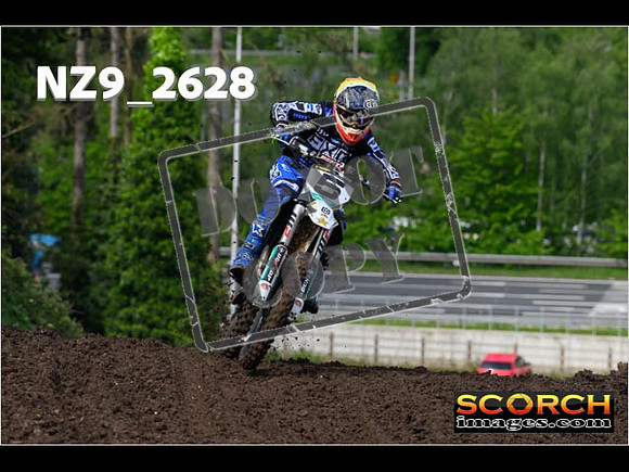 Experts-094