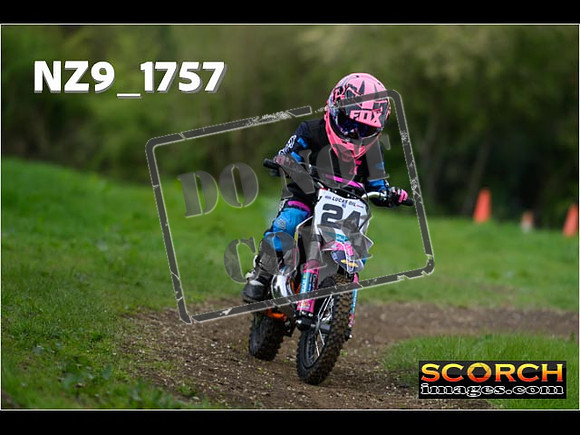 Pee Wee Kids Track-15