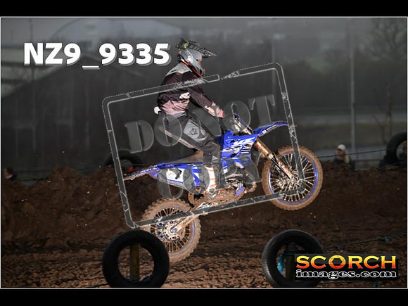 Experts-085
