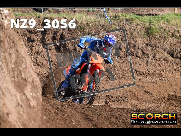 Experts-094
