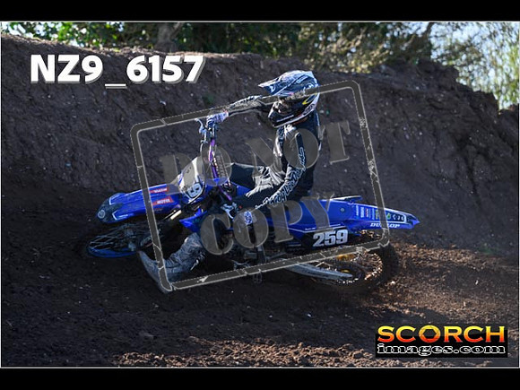 Experts-072