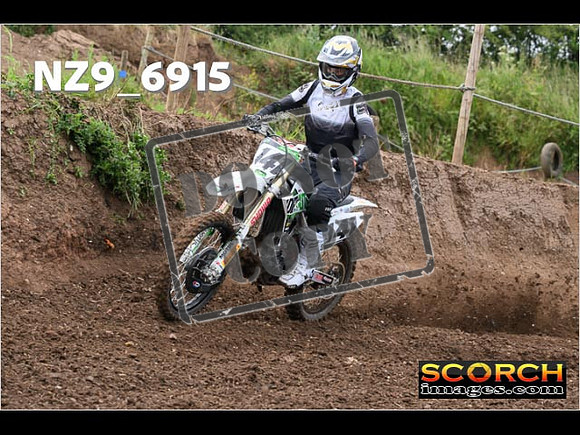 Experts-044