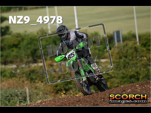 Experts-056