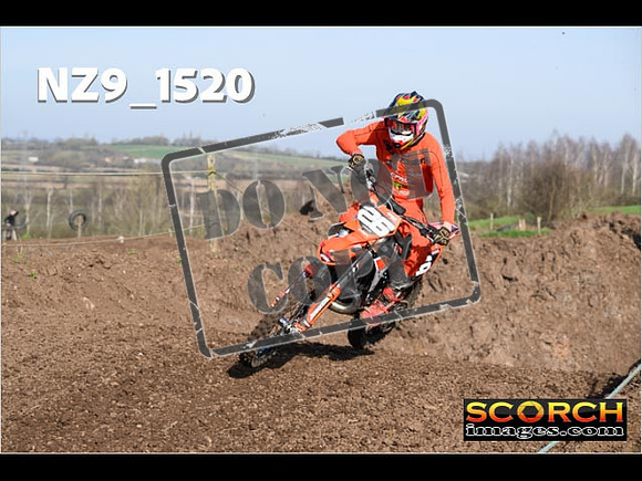 Experts-064