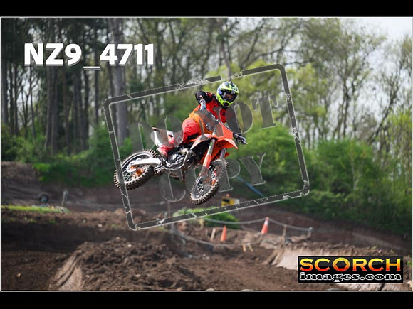 Experts-088