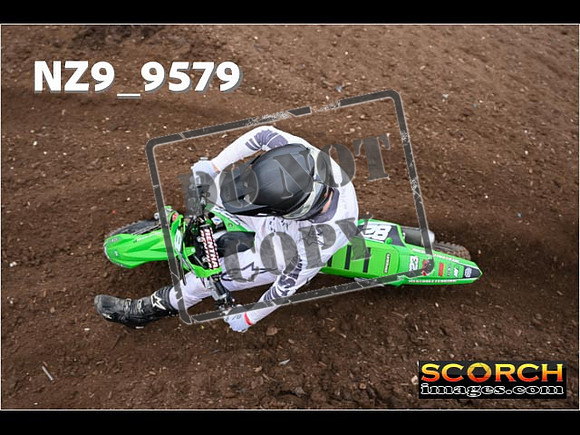 Experts-034