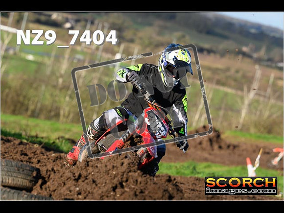 Experts-058
