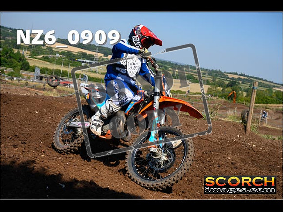 Experts-069