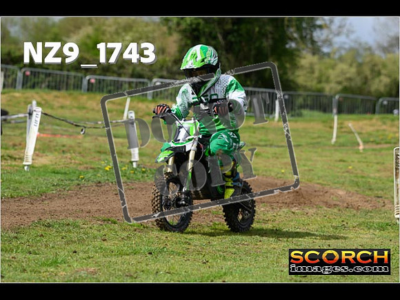 Pee Wee Kids Track-02