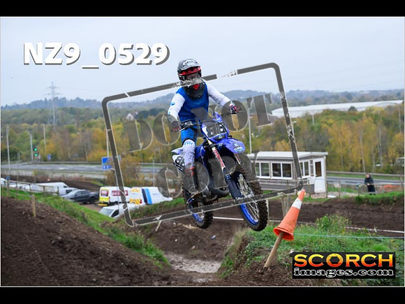 Experts-084