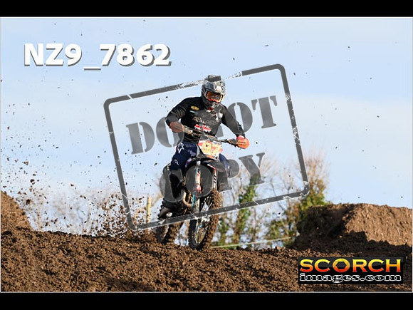 Experts-078