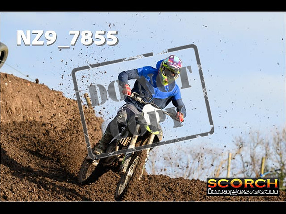 Experts-072