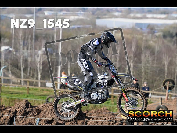 Experts-088