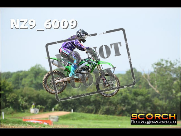 Experts-095