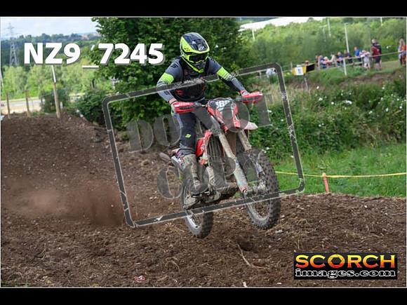 Experts-095