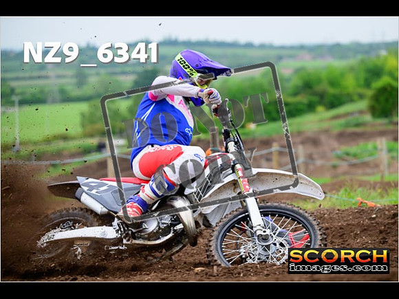 Experts-094