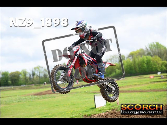 85's-079