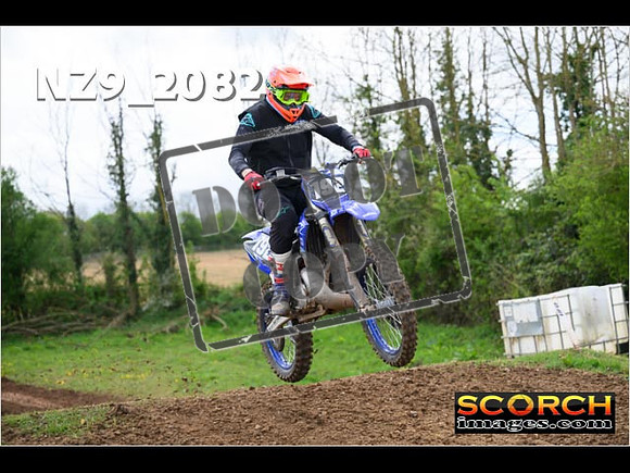 Experts-097