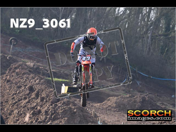 Experts-099