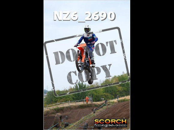 Experts-084