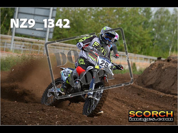 Experts-050