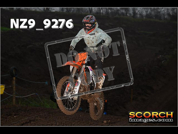 Experts-028