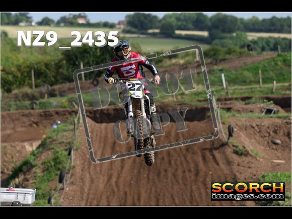 Experts-092