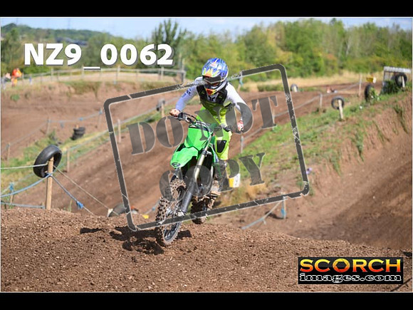 Experts-072