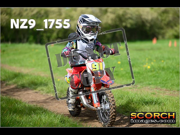Pee Wee Kids Track-13