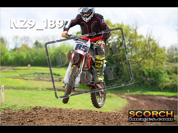 85's-078