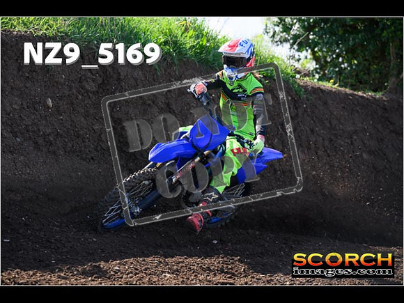 Experts-079