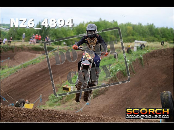 Experts-090